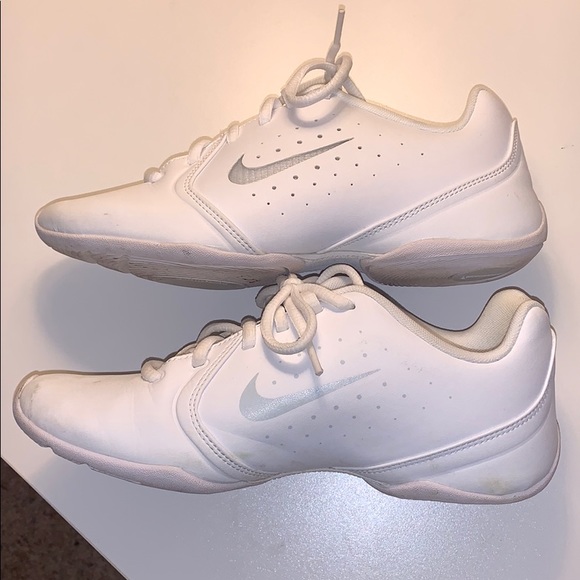 Nike cheerleading sneakers - Picture 3 of 7